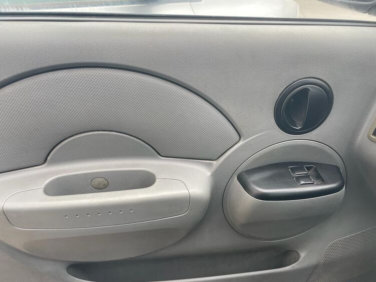 Daewoo Kalos 1.4 GASOLINA 80CV foto 6